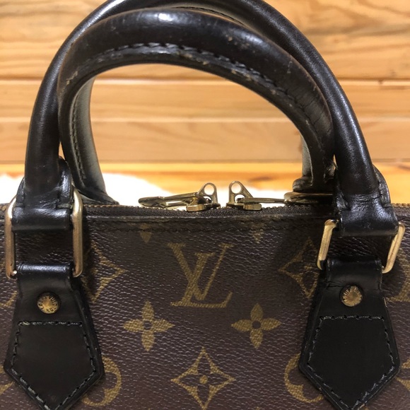 Authentic Louis Vuitton Alma PM purse - Picture 4 of 16